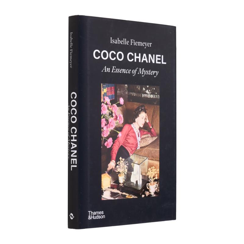Coco Chanel Un'essenza del mis - Photography Book recensione e prezzo